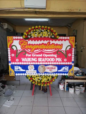 Papan Bunga di Candigugur Bawang