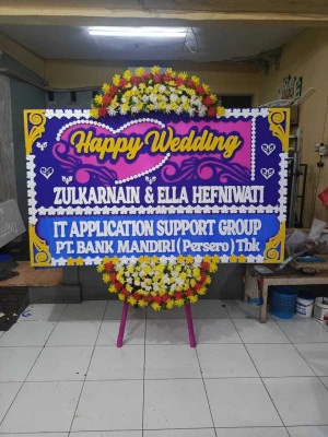 Papan Bunga di Candigugur Bawang